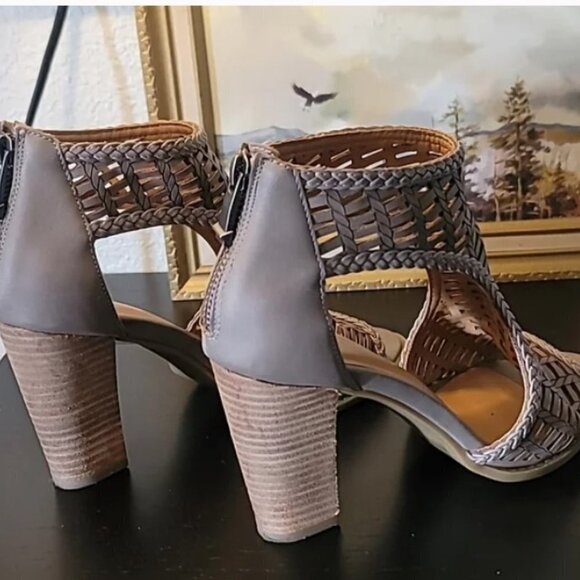 Report Womens RYAN Block Heel Strappy High Heels taupe 9 - Picture 3 of 3